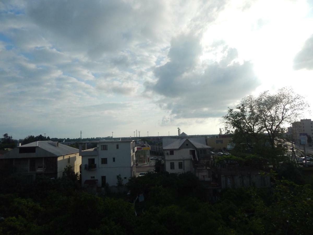 巴统 My House酒店 外观 照片