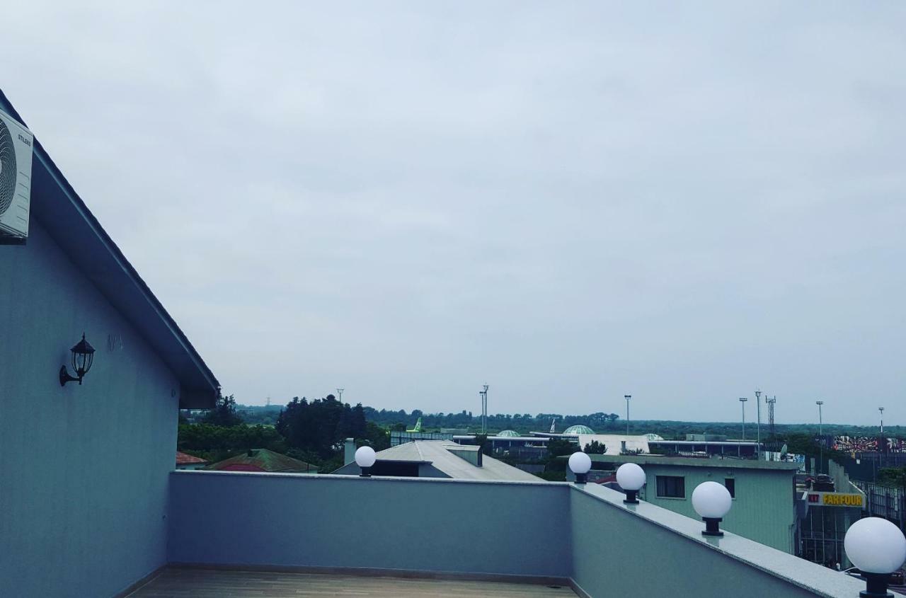 巴统 My House酒店 外观 照片